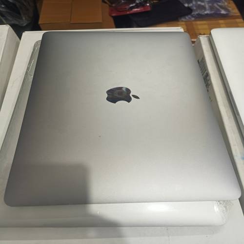 Macbook Pro 2017 A1708 in Delhi